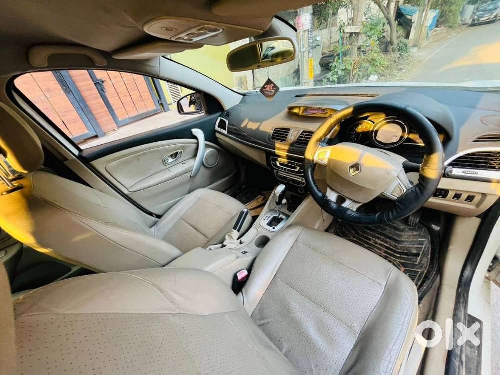 Renault Fluence, 2011, Petrol