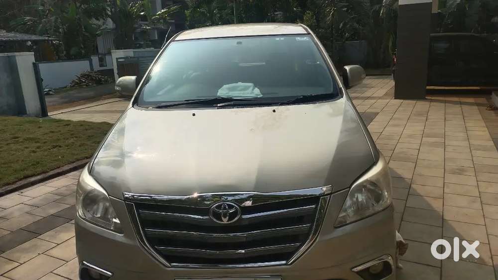 Toyota Innova 2015 Diesel 126000 Km Driven