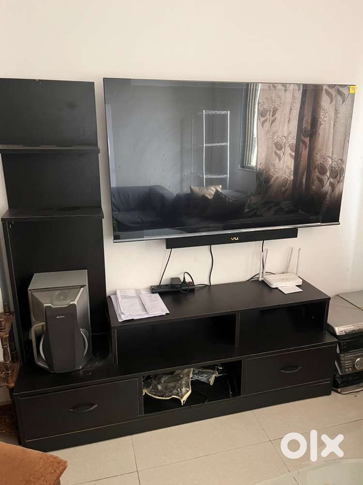 TV unit with drawers