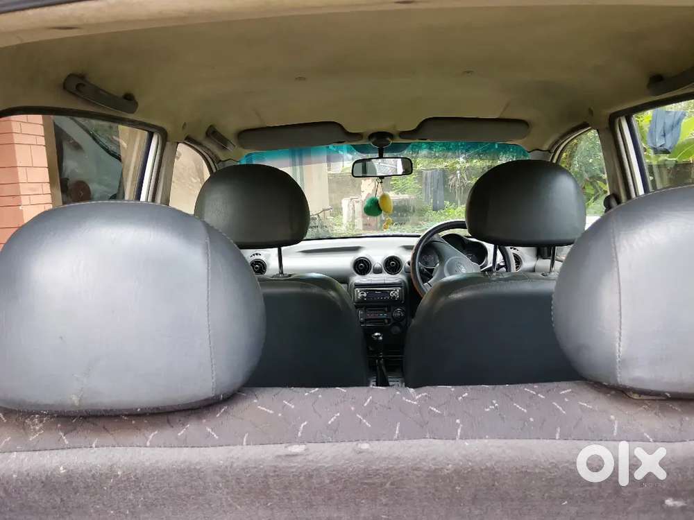 Hyundai Santro 2003, കഴിഞ്ഞ 13 വർഷങ്ങളായി ഡോക്ടറുടെ ഉപയോഗത്തിലുള്ളത്.