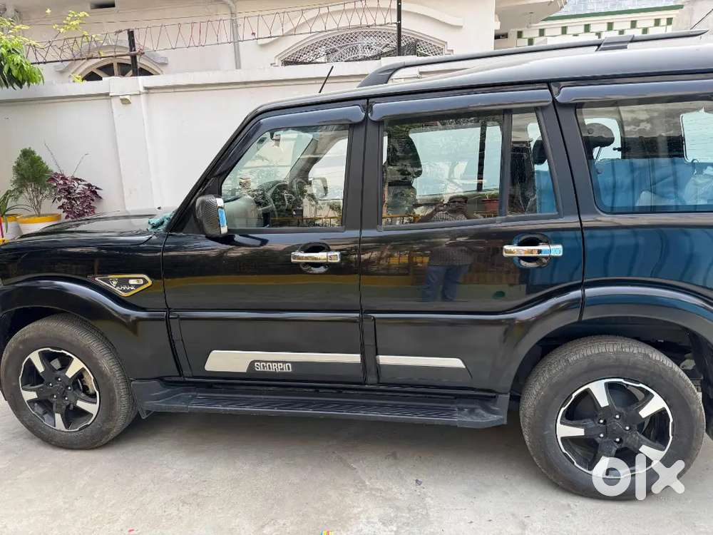 Mahindra Scorpio Classic 2025 Diesel 23000 Km Driven