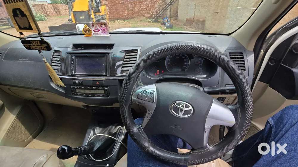 Toyota Fortuner Diesel Manual 2014 Variant