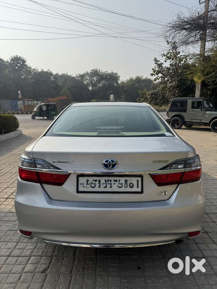 Toyota Camry 2.5l Automatic, 2016, Cng & Hybrids