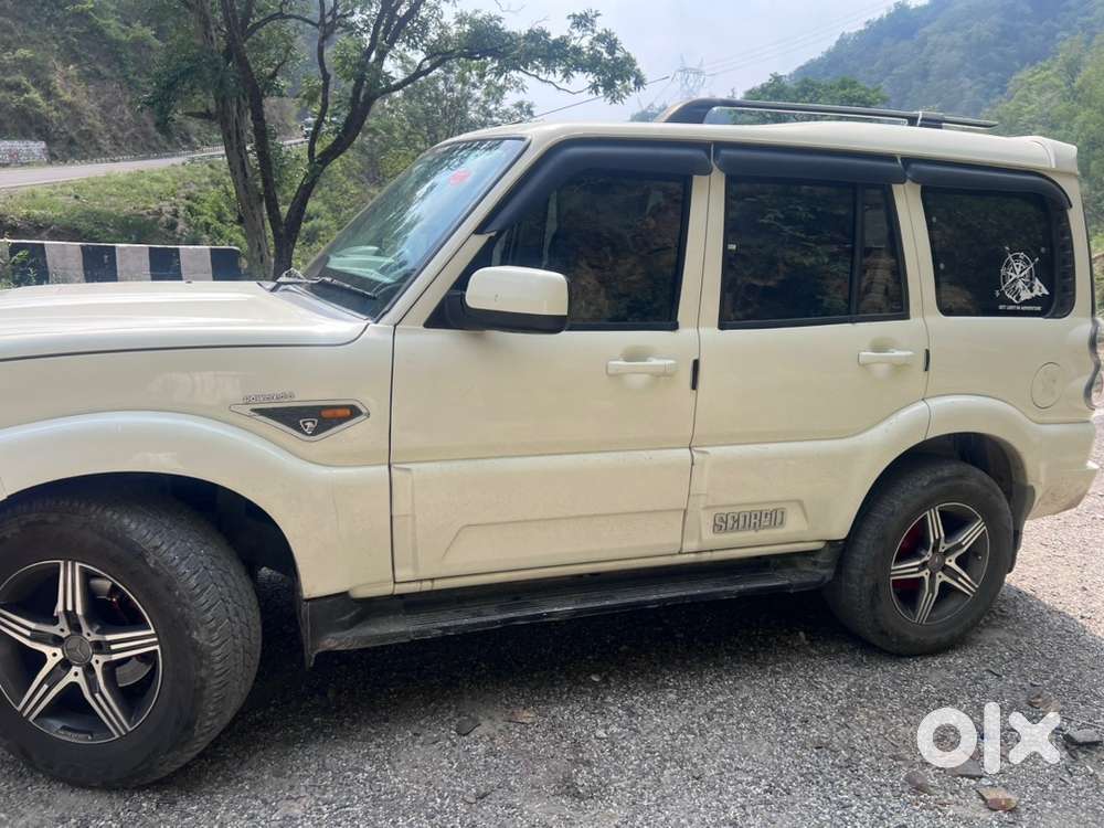 Mahindra Scorpio 2017 Diesel Manual