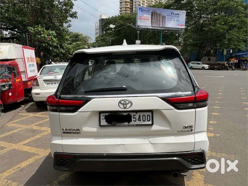 Toyota Innova Hycross 2023 Petrol 43000 Km Driven
