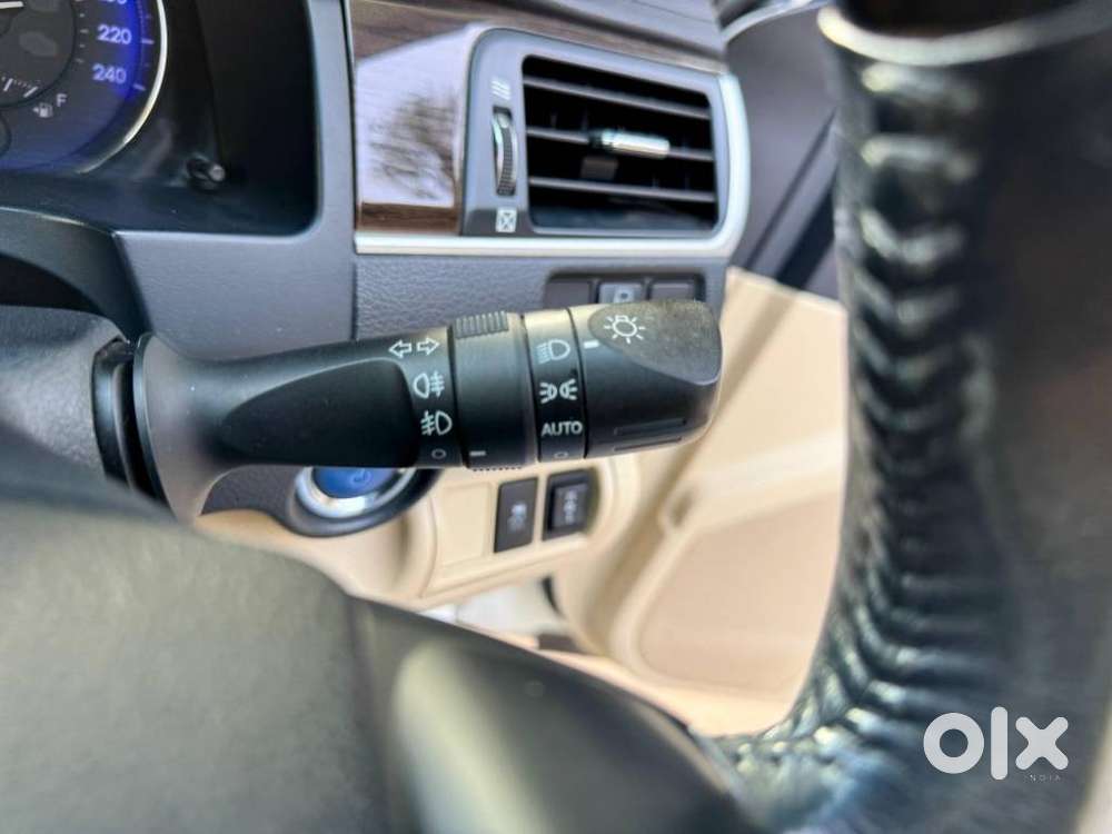 Toyota Camry Hybrid, 2017, Petrol