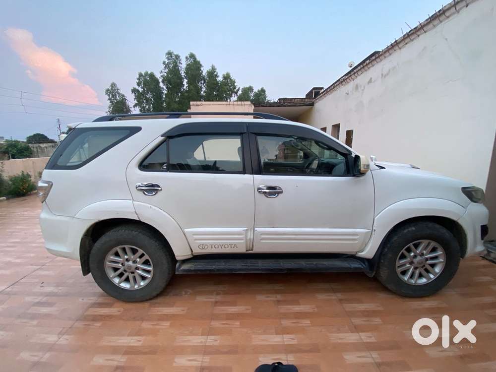 Toyota Fortuner Diesel 2012