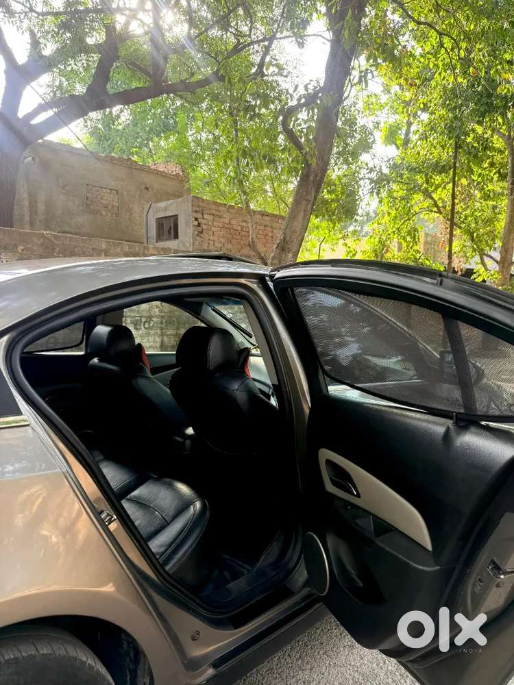 Chevrolet Cruze 2011 Diesel 140000 Km Driven