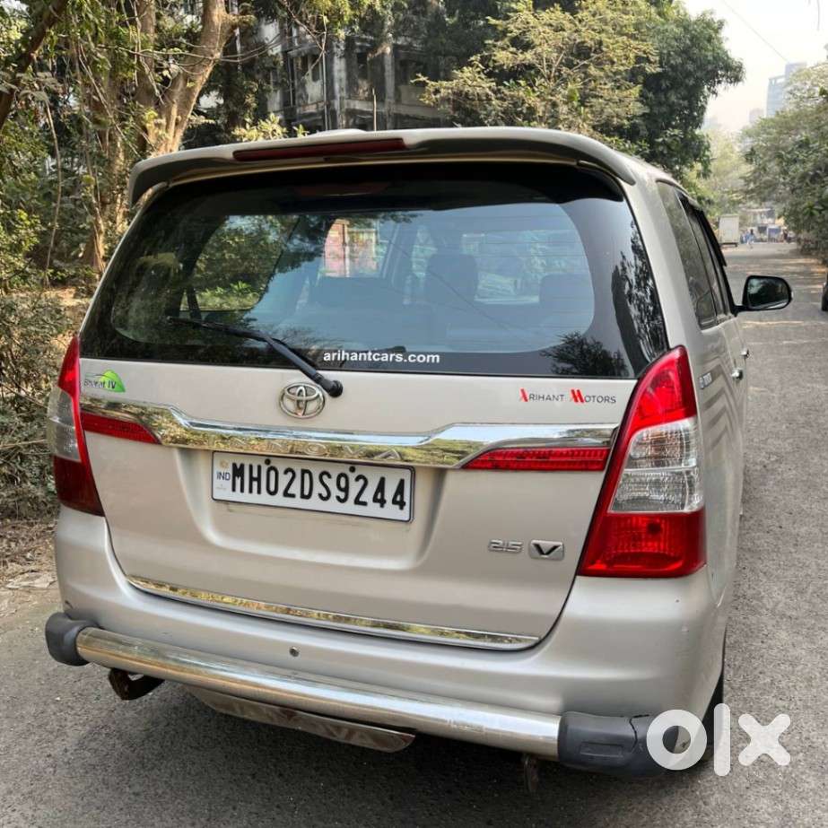 Toyota Innova 2.5 Vx 8 Str Bs-iii, 2015, Diesel