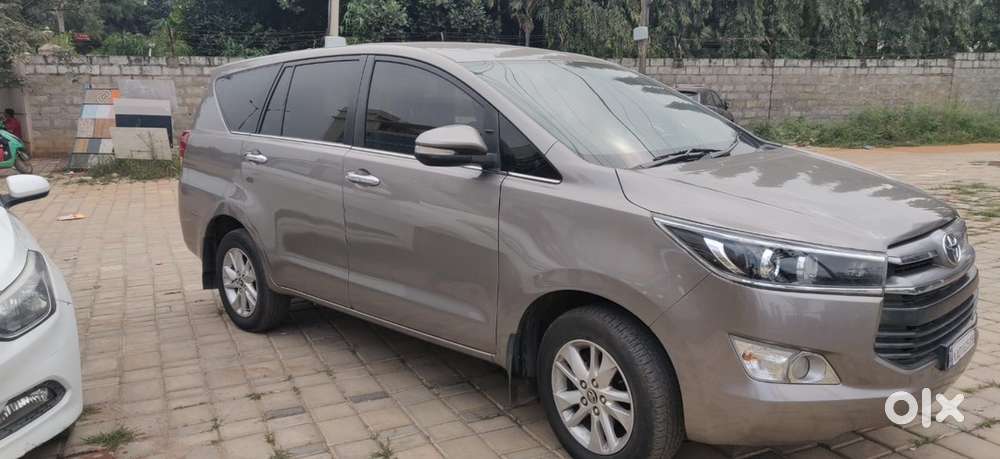 Toyota Innova Crysta 2017 Diesel Well Maintained