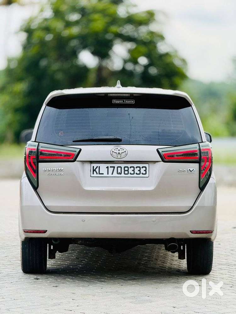 Toyota Innova Crysta 2.4 V 7 Str, 2017
