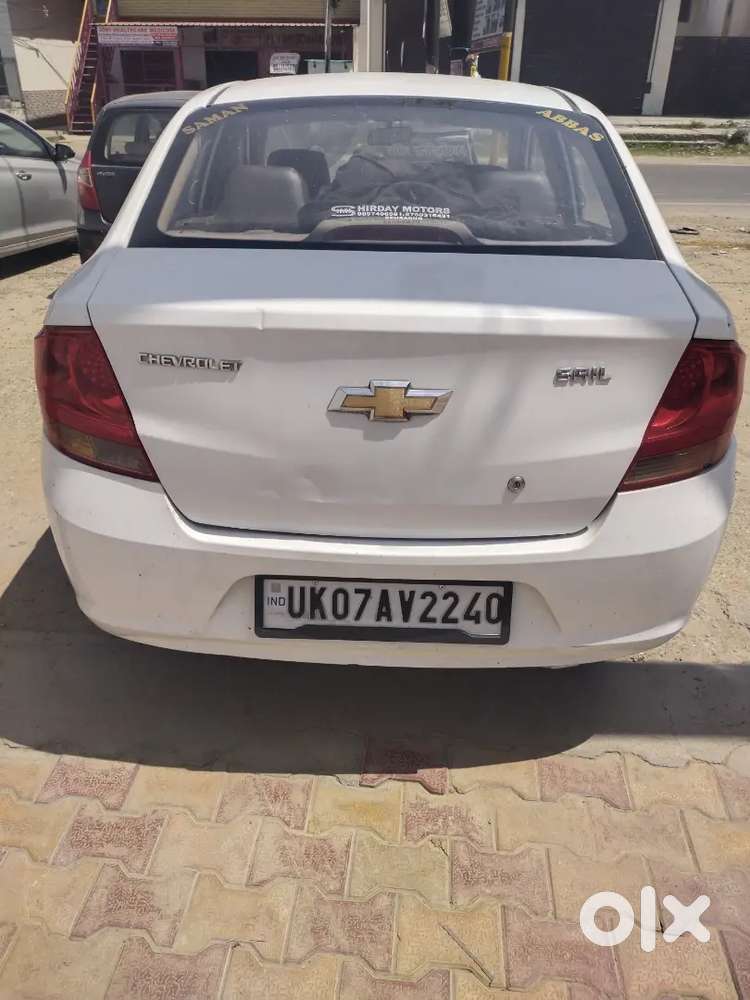 Bahut Acchi Gadi Hai Cng Bahar Se Lagi Hui Hai Bus Koi Kami Nahin Hai