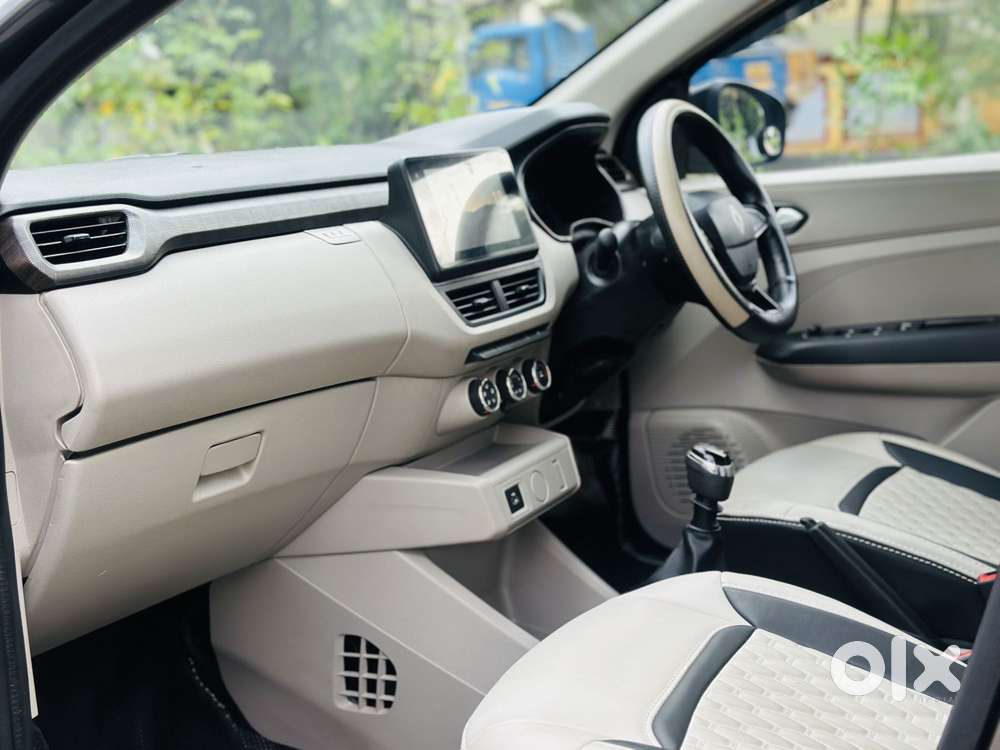 Renault Triber Techno Mt, 2025, Petrol