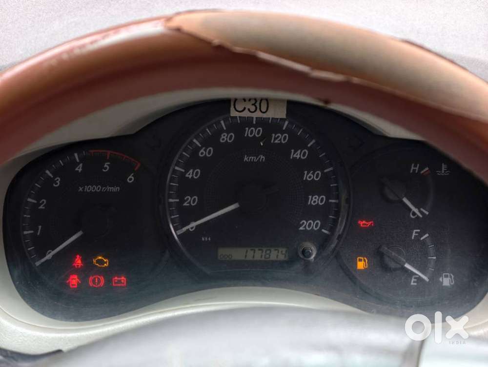 Toyota Innova 2.5 G (diesel) 8 Seater, 2012, Diesel