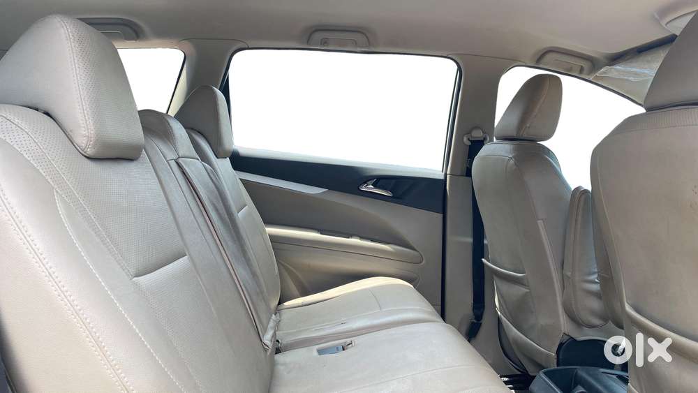 Mahindra Marazzo M6 8str, 2020, Diesel