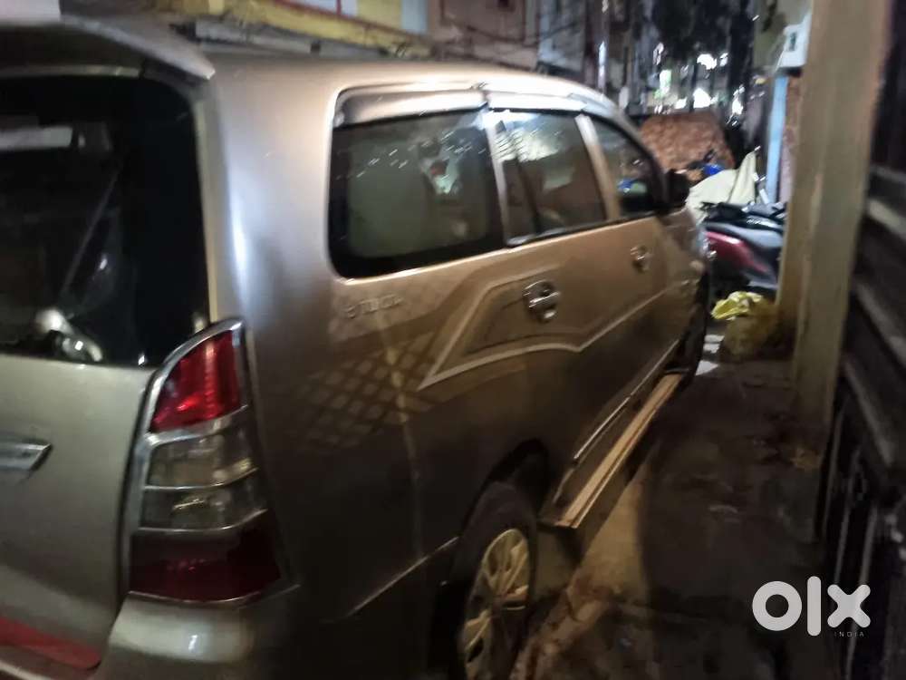 Toyota Innova 2.5 G Bsiii Diesel 2008 Expiry 2028 Dec