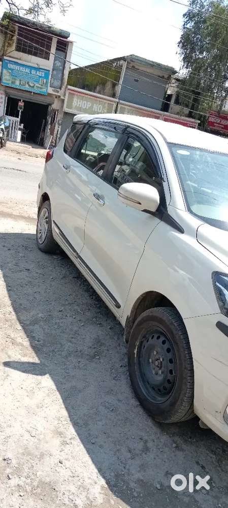 Maruti Suzuki Ertiga Vxi 2025
