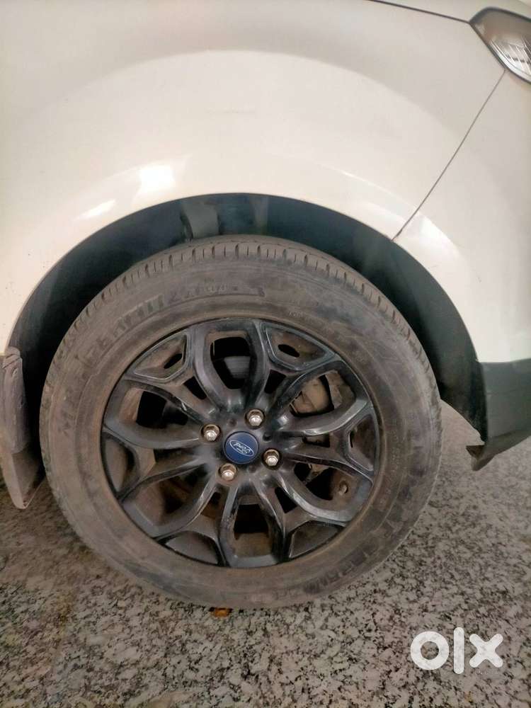 Ford Ecosport White Dec 2016 Diesel New Tyres