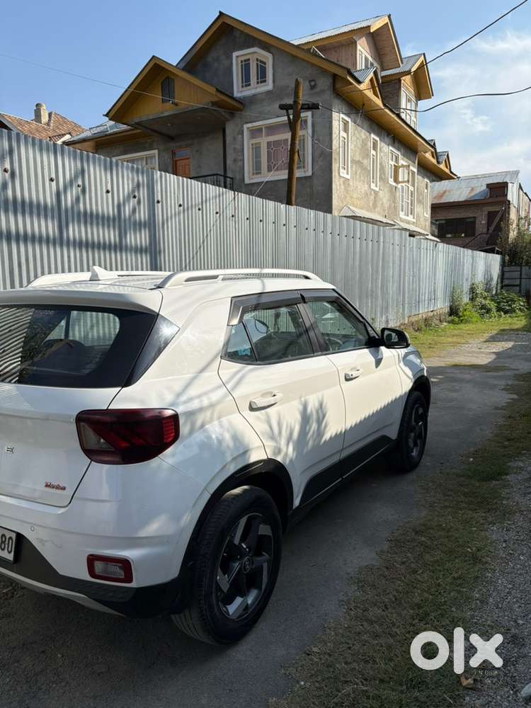 Hyundai Venue Petrol 2019