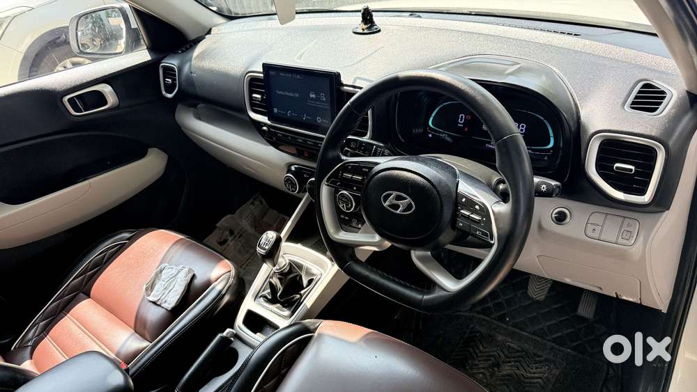Hyundai Venue Sx (o) Mt 1.0 Turbo Dual Tone, 2022, Diesel