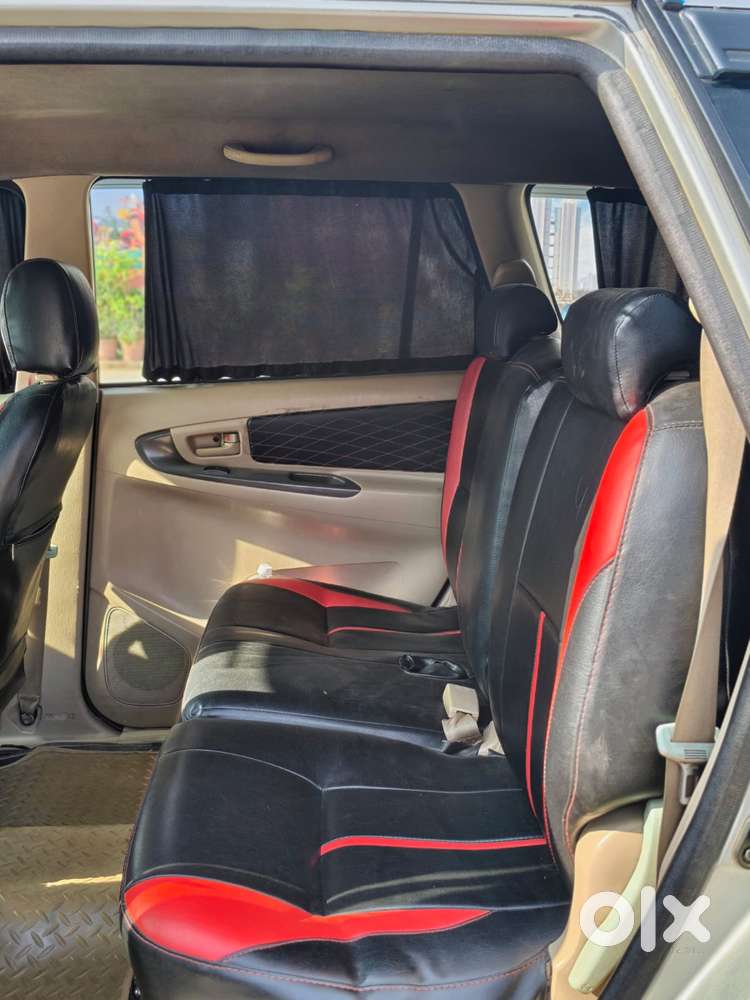 Toyota Innova 2004-2011 2.5 G4 Diesel 8-seater, 2006, Diesel