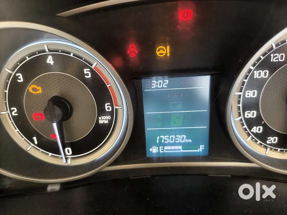 Maruti Suzuki Dzire Vdi 2017 Year. New Tyre New Battery  Zero Death In