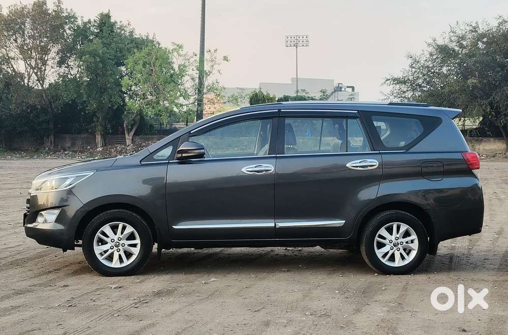 Toyota Innova Crysta 2.4 V, 2017, Diesel