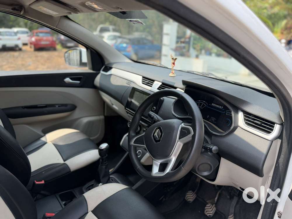 Renault Triber Rxz, 2019, Petrol