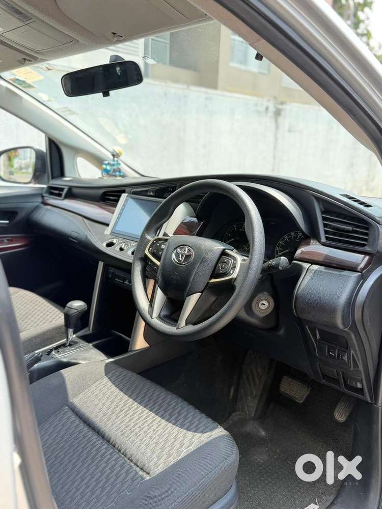 Toyota Innova Crysta 2017 Diesel 89000 Km Driven