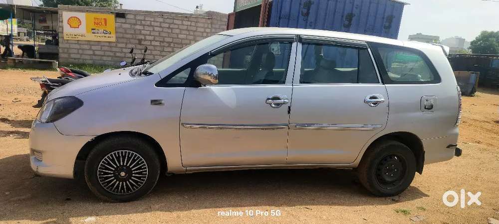 Toyota Innova 2010 Diesel 219000 Km Driven
