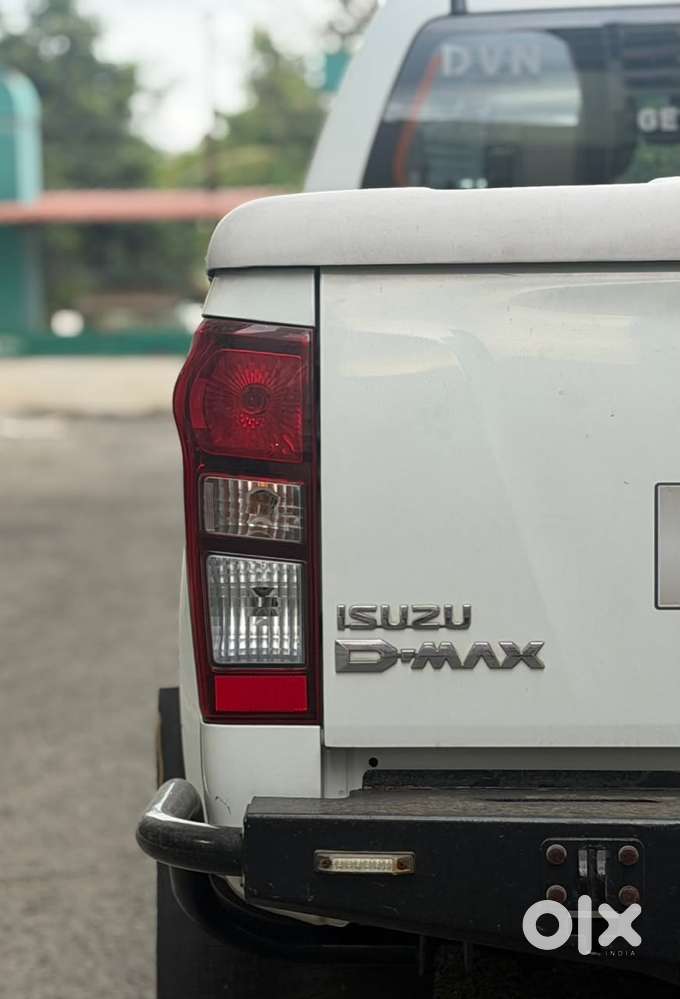 Isuzu V-cross Z 4x4 Mt, 2017, Diesel