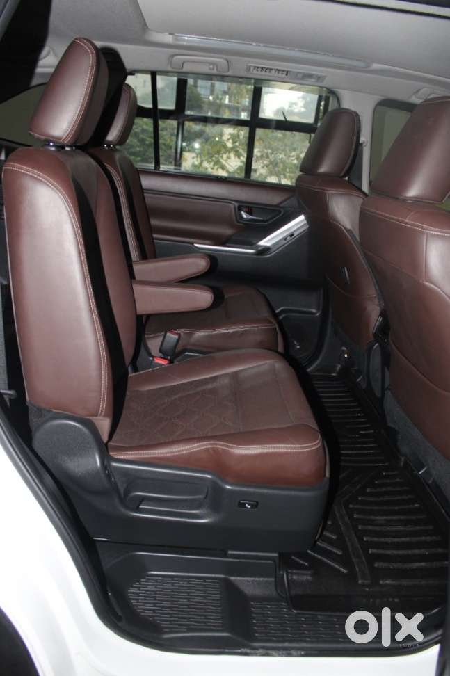 Toyota Innova Hycross 2.0 Zx (o) Hybrid 7 Str, 2023, Petrol