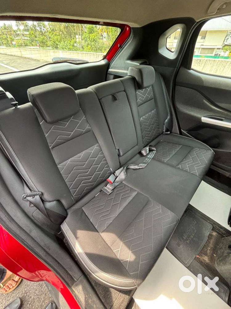 Nissan Magnite 1.0 Xv Premium Turbo Cvt, 2022, Petrol