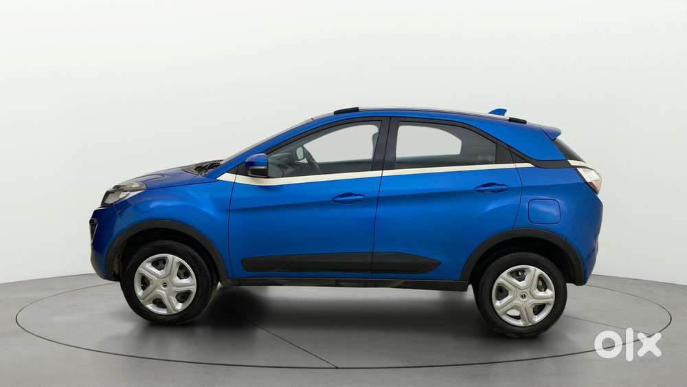 Tata Nexon 1.2 Revotron Xt, 2018, Petrol