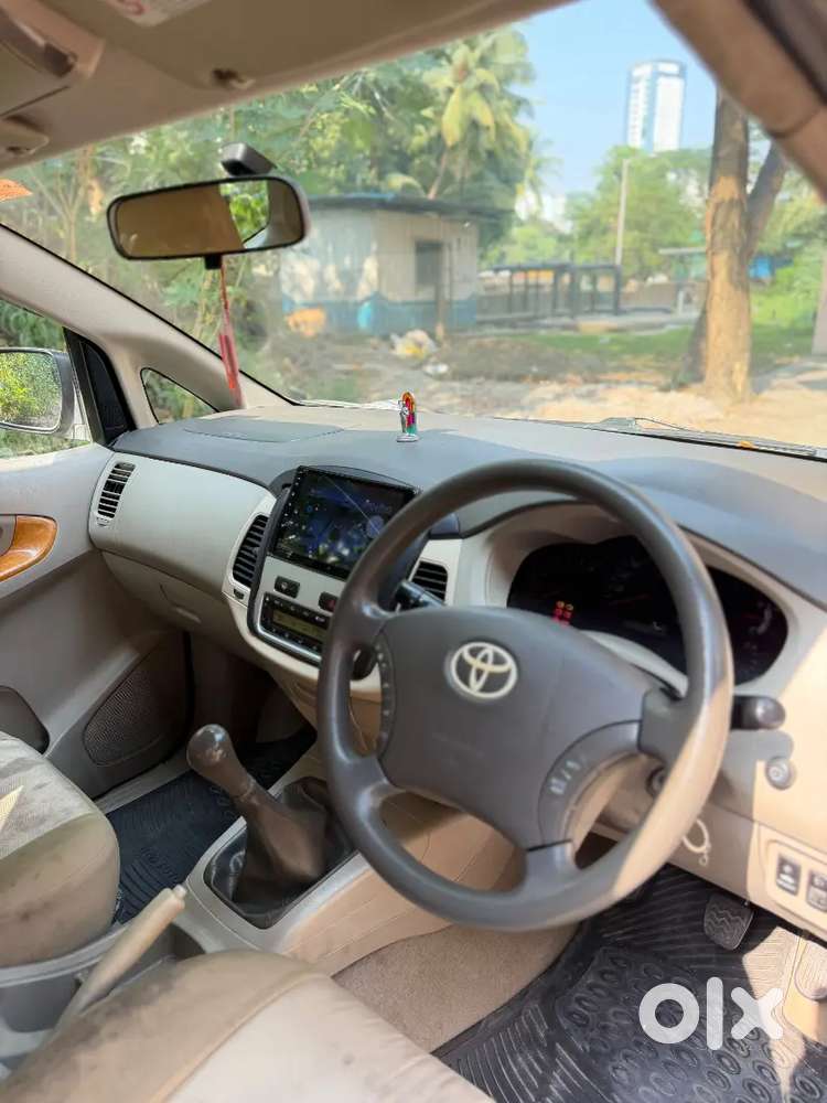 Toyota Innova Vx 7 2011