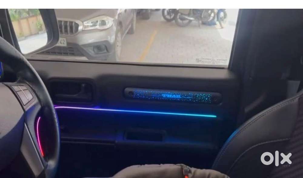 Thar 4x4 Top Model Hard Top  2024  Br01