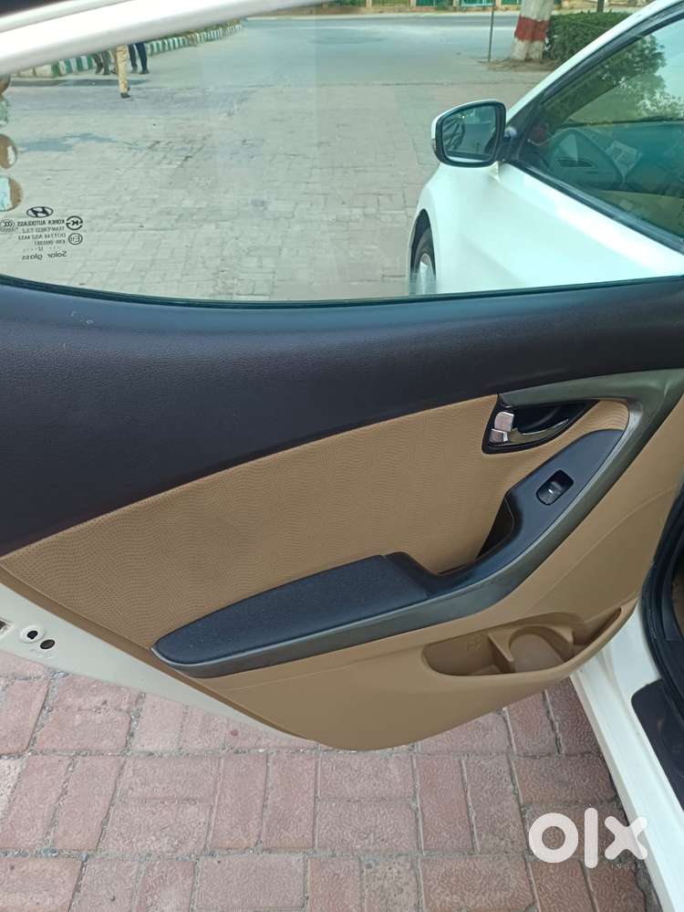 Hyundai Elantra 1.8 Sx Mt, 2012, Petrol