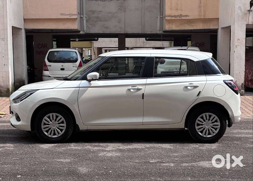 Maruti Suzuki Swift 1.2 Vxi (o), 2024, Petrol