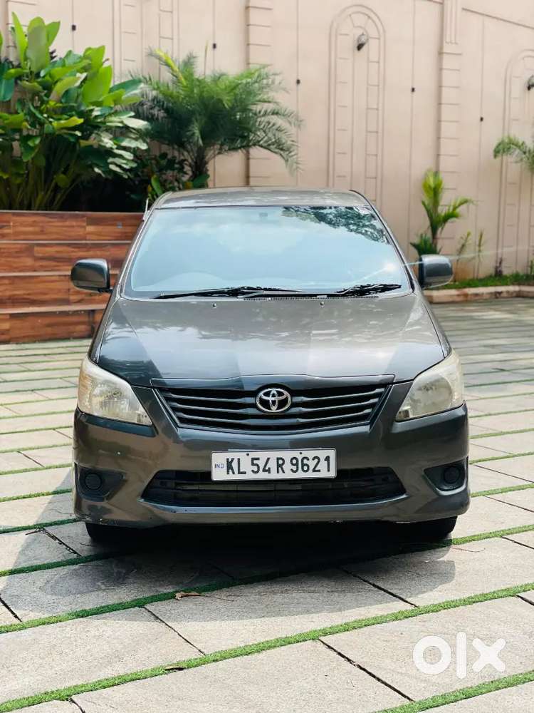 Toyota Innova 2013 Diesel Intercooler Engine Well Maintained