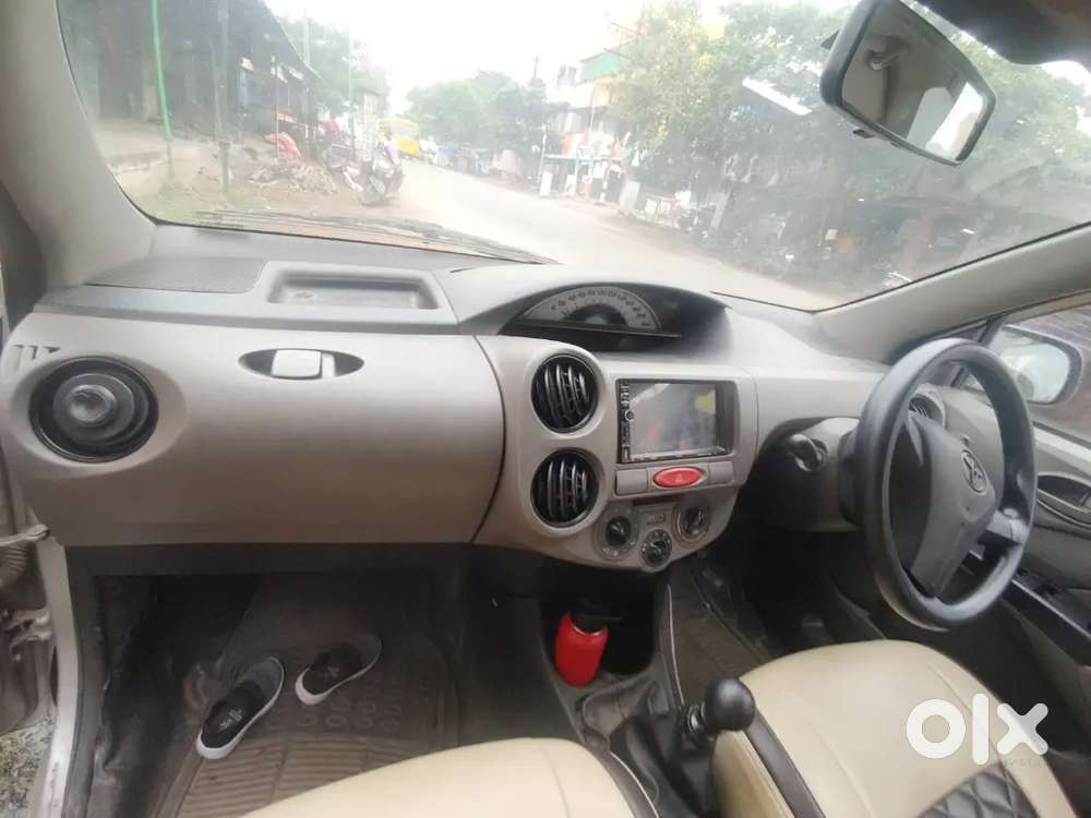 Toyota Etios Liva 2012
