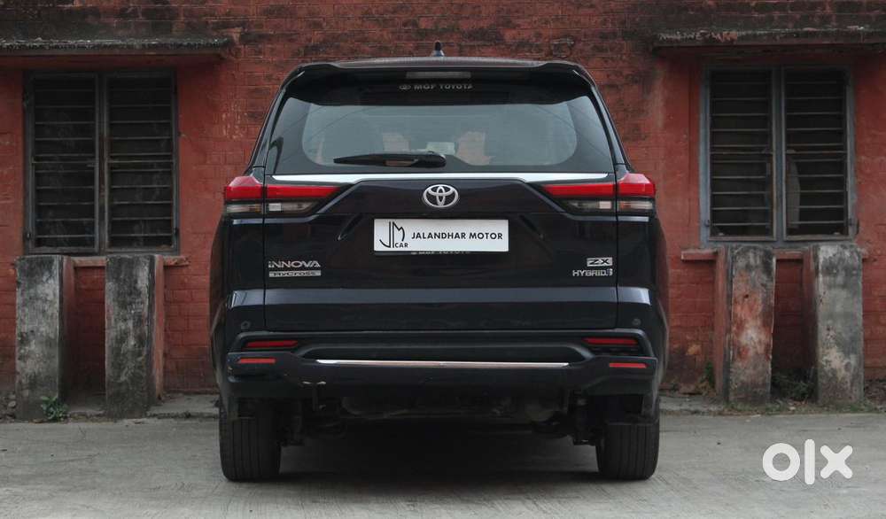 Toyota Innova Hycross 2.0 Zx (o) Hybrid 7 Str, 2024, Petrol
