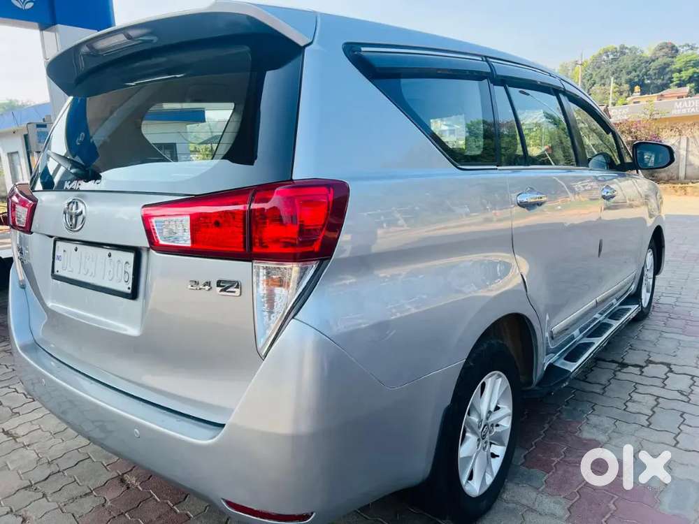 Toyota Innova Crysta 2017 Diesel 85000 Km Driven