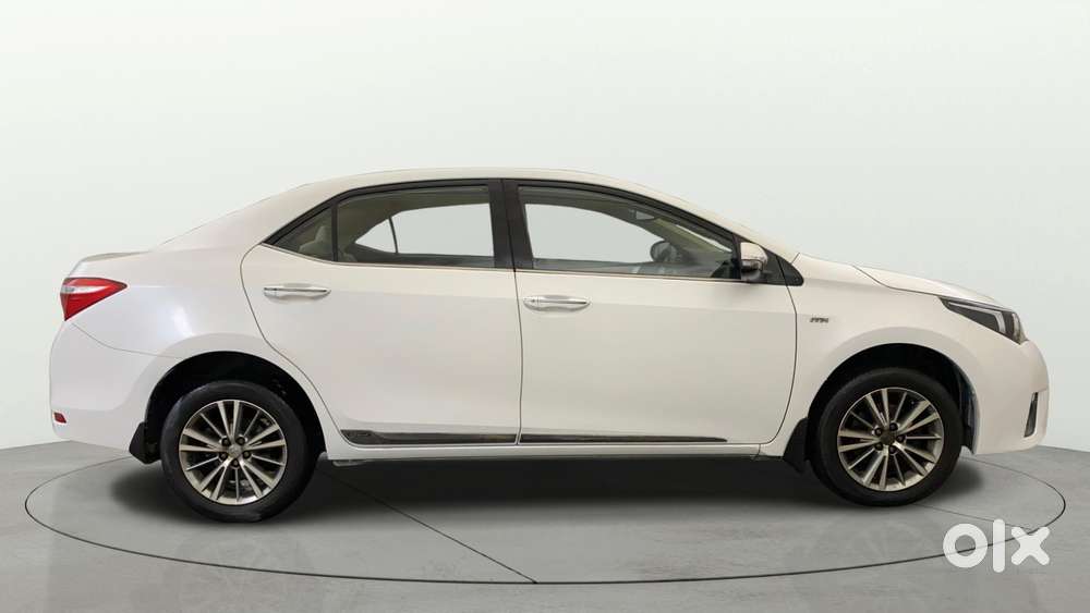 Toyota Corolla Altis Vl At, 2015, Petrol