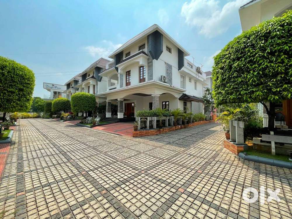 Dreamflower Villa Rio 4BHK SemiFurnished Villa at Vytila, Kochi For