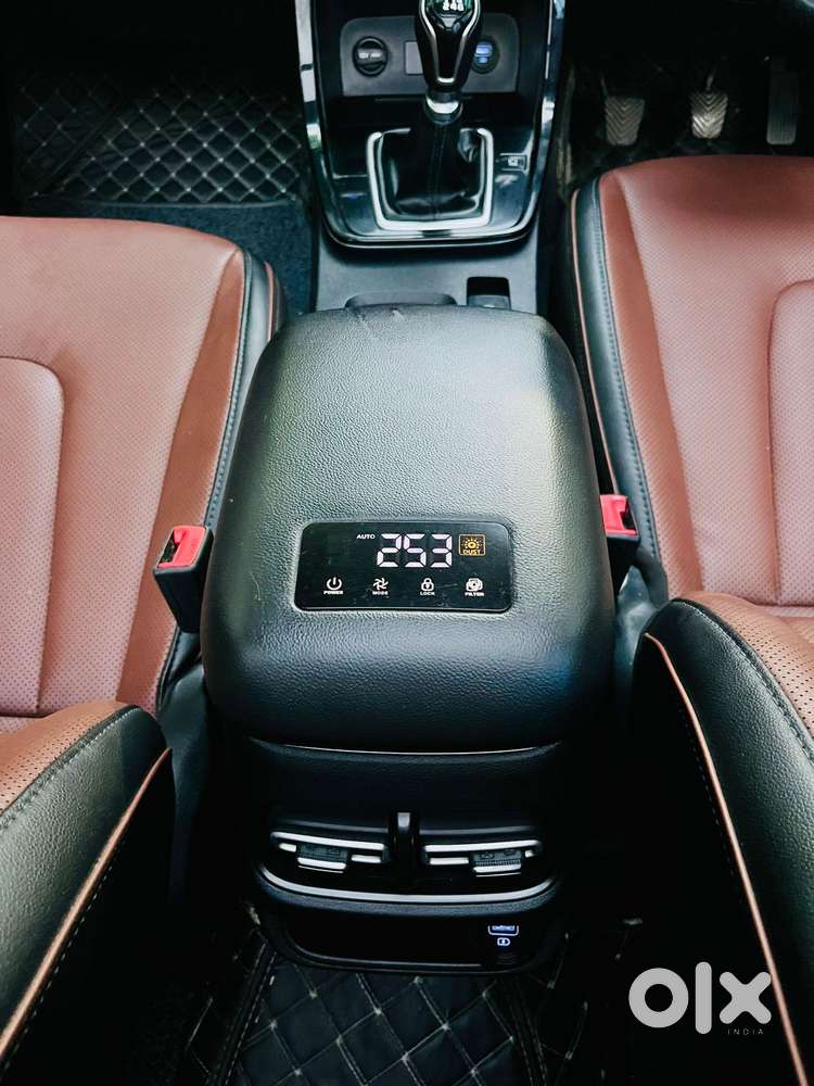 Hyundai Alcazar Platinum, 2022, Petrol