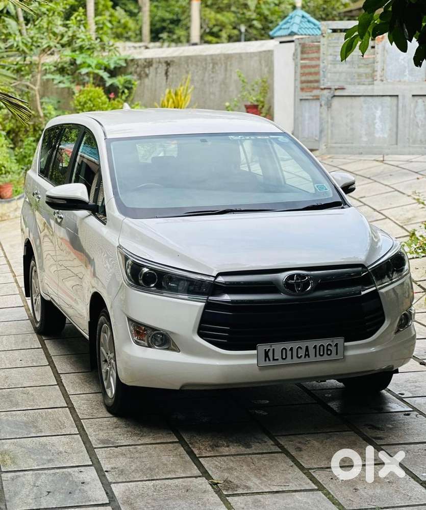 Toyota Innova Crysta 2.4 V Mt 7 Str, 2017, Diesel