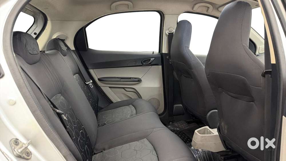 Tata Tiago 1.2 Revotron Xt, 2016, Petrol