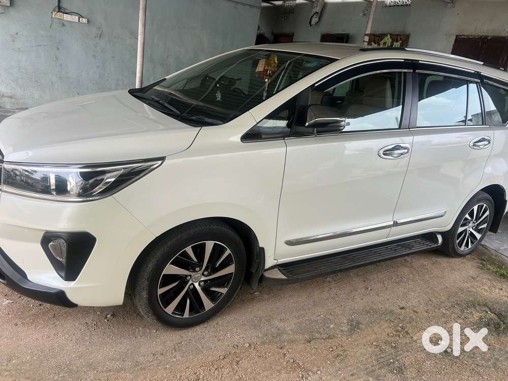 Toyota Innova Zx 2022