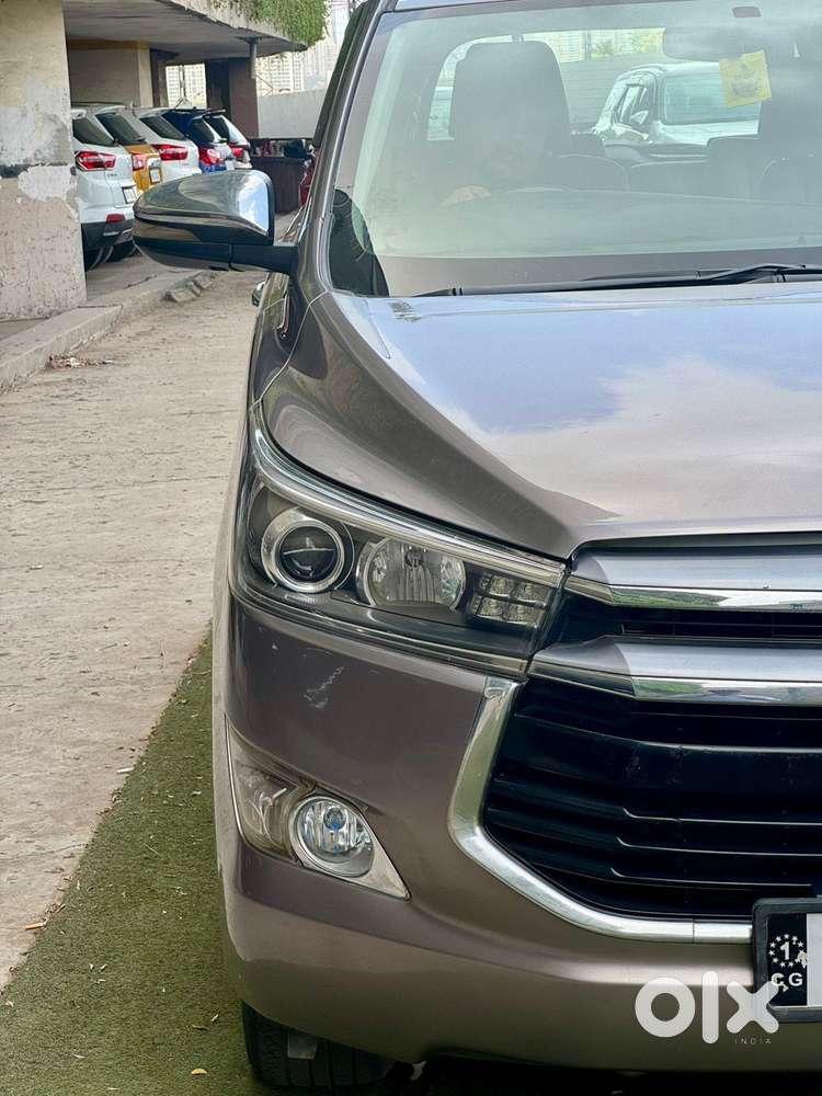 Toyota Innova Crysta 2.8z Automatic, 2016, Diesel
