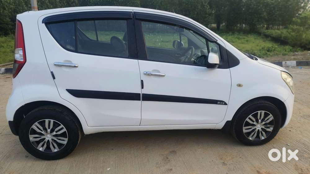 Maruti Suzuki Ritz Vxi, 2011, Petrol
